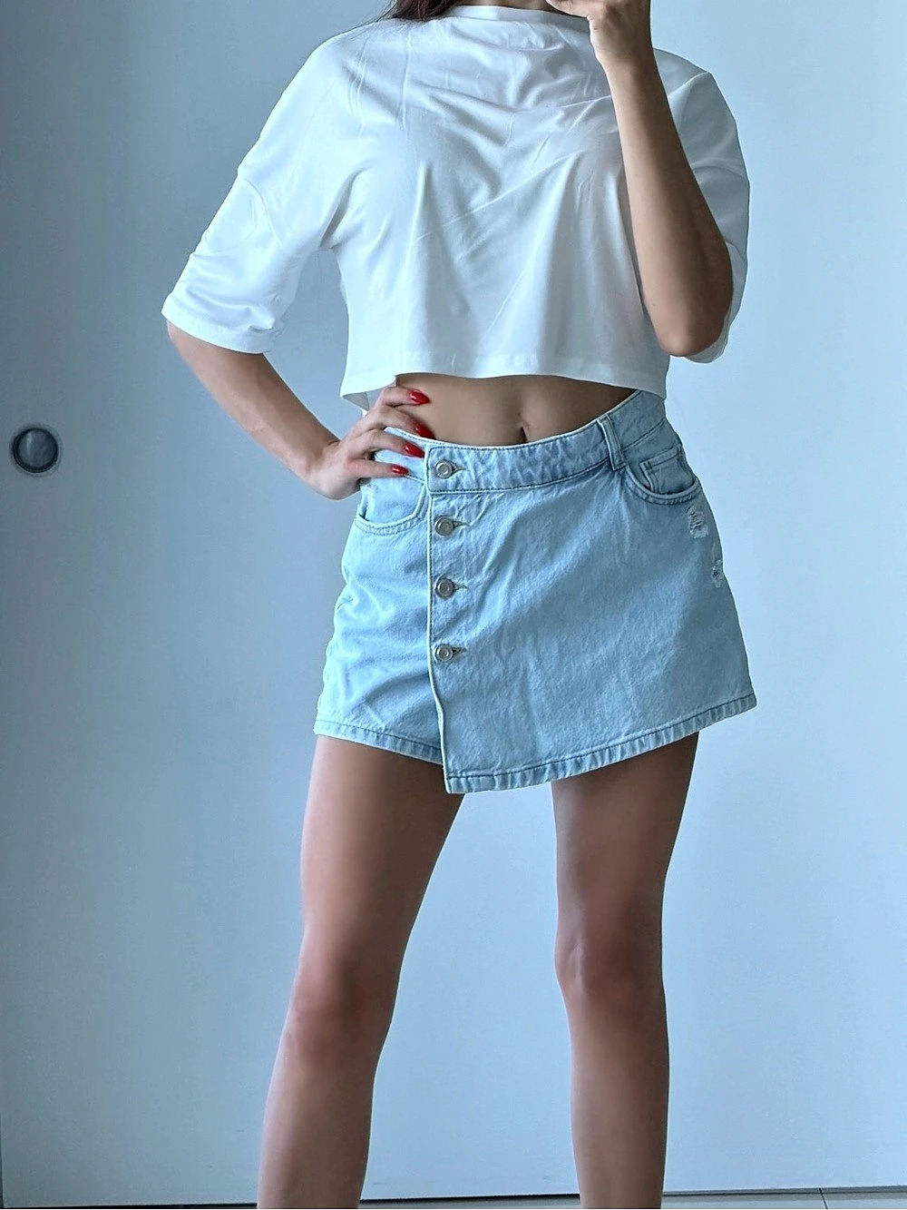 Button-Front Denim Shorts in Blue Like New